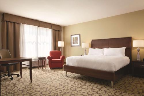 Hilton Garden Inn Boston Logan Airport Image