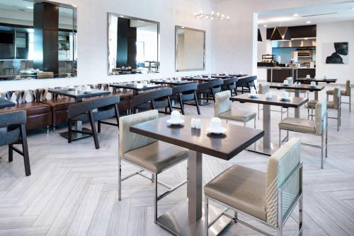 Restaurace v ubytování Hilton Garden Inn Columbia Downtown