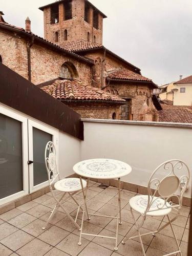 Balkón nebo terasa v ubytování [Piazza San Secondo] Incantevole appartamento WiFi