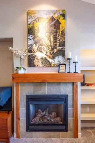 Φωτογραφία από το άλμπουμ του Ski-In / Ski-Out Studio Condo at the base of Winter Park σε Winter Park
