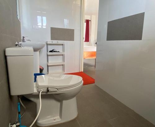 Μια τηλεόραση ή/και κέντρο ψυχαγωγίας στο Malipaj Apartments