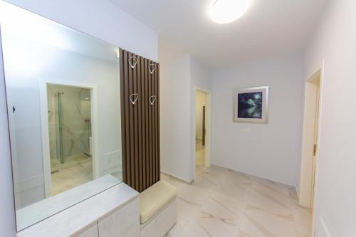 Luxury Vila 3 - Imazhi 3