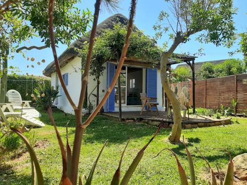 Alai, Exótico bungalow en la playa