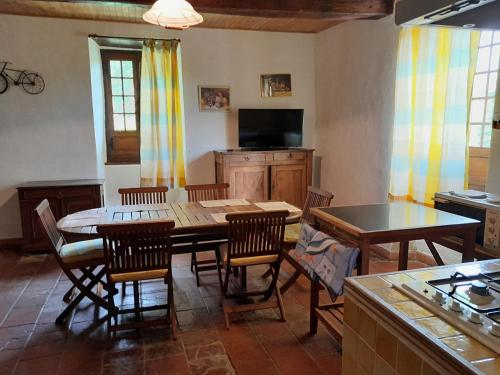 Photo de la galerie de l'établissement Maison typique gasconne, à Ornézan