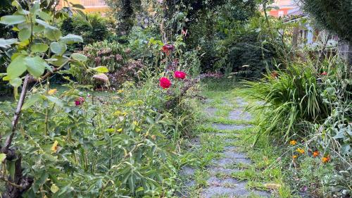 Vonkajšia záhrada v ubytovaní Antica Casa Storica con Giardino