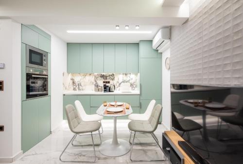Onyx Stylish Central #NorthSky