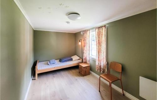 Postel nebo postele na pokoji v ubytování Beautiful Home In Nedstrand With Wifi And 4 Bedrooms