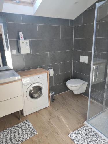 Ένα μπάνιο στο Ferienwohnung Dani