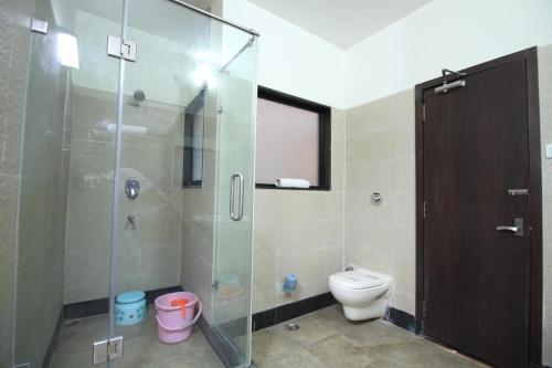 Kylpyhuone majoituspaikassa Hotel Meera