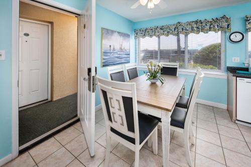 Seaspray Condos 103A – Photos 4