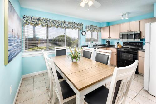 Seaspray Condos 103A – Photos 5