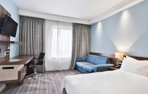 Μια τηλεόραση ή/και κέντρο ψυχαγωγίας στο Holiday Inn Express Durban - Umhlanga by IHG