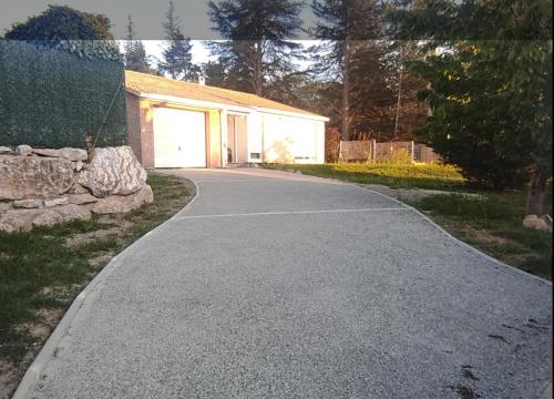Galeriebild der Unterkunft Chambre chez l'habitant "Entre Airs et Montagnes" in Tallard
