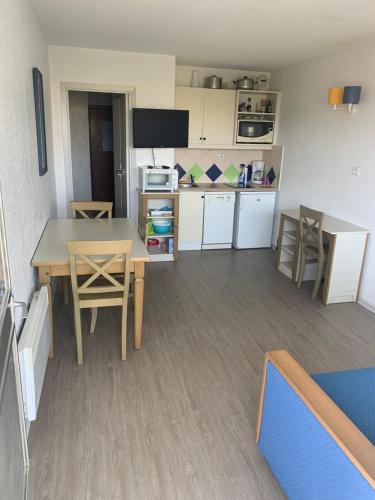 magnifique studio 4 personne à deux pas de la plage