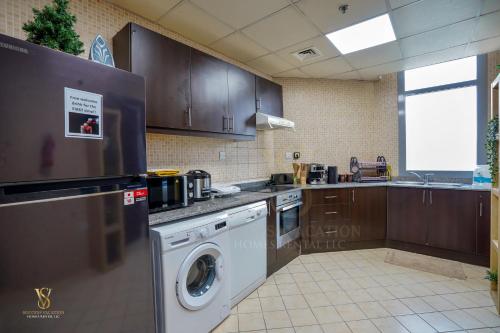 Kuchyň nebo kuchyňský kout v ubytování Dubai marina , Success Luxury apartments, near JBR beach and metro station-daily free housekeeping included