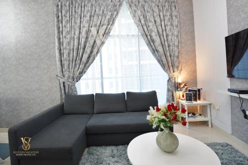 Posezení v ubytování Dubai marina , Success Luxury apartments, near JBR beach and metro station-daily free housekeeping included
