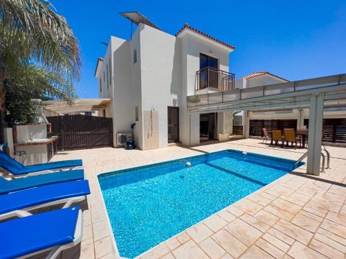 Swimmingpoolen hos eller tæt på Fotini Villas