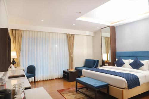 Cama o camas de una habitación en Soaltee Westend Itahari