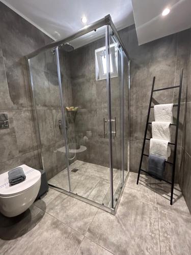 Koupelna v ubytování Galaxy Hotel