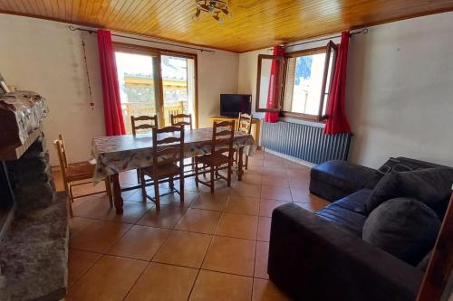 Le Serret Blanc 1 - Beautiful apartment at the top of the village