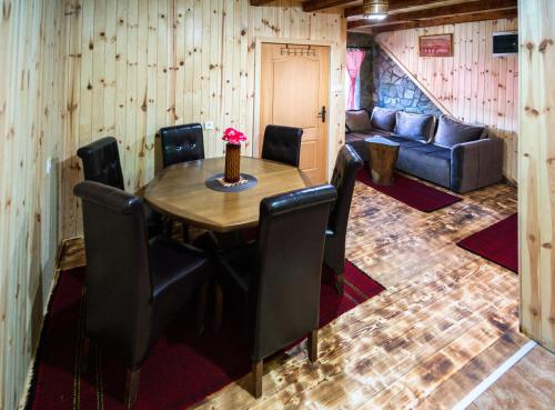 Posezení v ubytování Country Villa MMMM-1-Camp Scepanovic