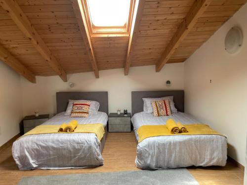 Ένα ή περισσότερα κρεβάτια σε δωμάτιο στο Charming two bedroom house