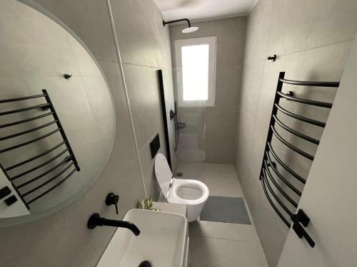 Koupelna v ubytování WSD New! Amazing Lux 2BD Apt Glyfada Near Sea