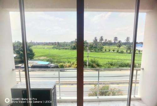 Gallery image of 115 Townhouse in Ban Khlong Krang