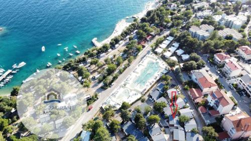 Gallery image of MOBILE HOMES SELCE - ALPE JADRAN MOBIL - 631 in Selce