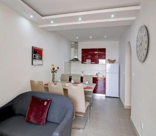 Sun Apartment