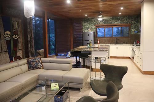 Fotografie z fotogalerie ubytování Birding Corcovado Eco Lodge v destinaci Puerto Jiménez