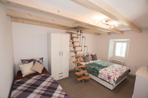 Sun Apartment