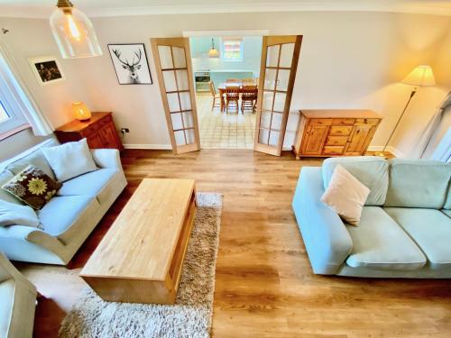 אזור ישיבה ב-Cosy Cottage - Whitchurch, Solva