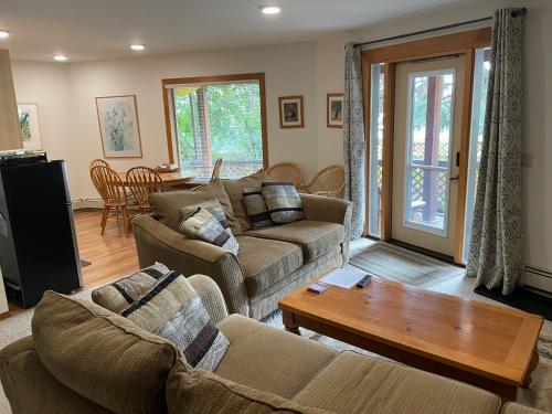 Cedar House – Photos 3