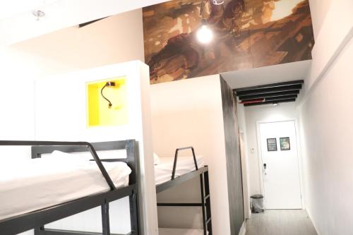 Gambar di galeri bagi Cinema Hostel Jerusalem di Baitulmaqdis