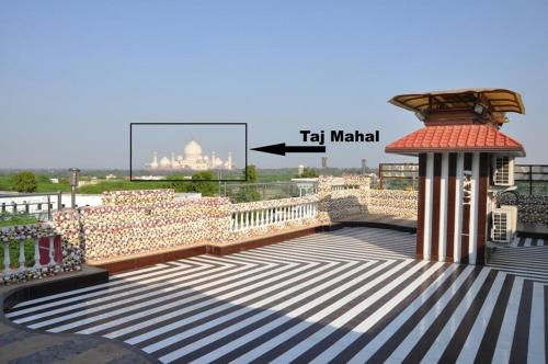 a view of the taj mahabalipuram from the roof at Sun - A TAJ VIEW HERITAGE HOTEL in Agra