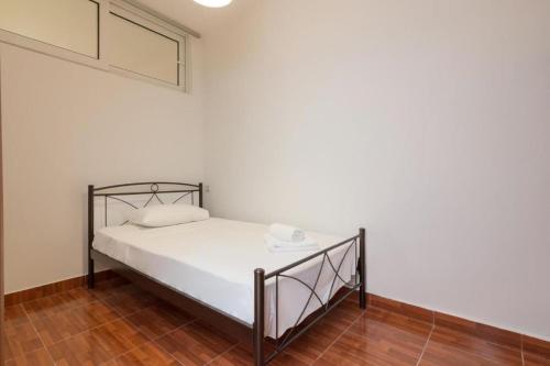Cozy 2 bedroom apartment in Piraeus