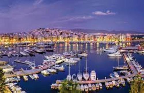 Cozy 2 bedroom apartment in Piraeus