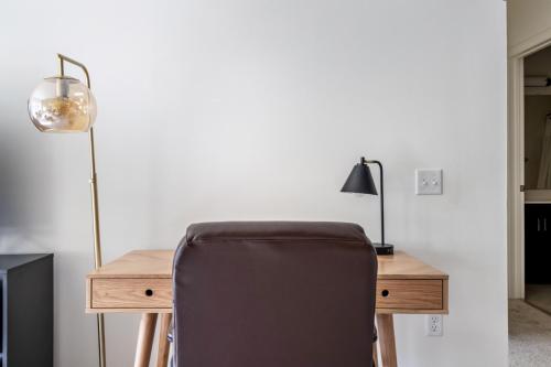 Φωτογραφία από το άλμπουμ του Somerville 1br w wd gym roof nr Assembly T BOS-840 σε Somerville