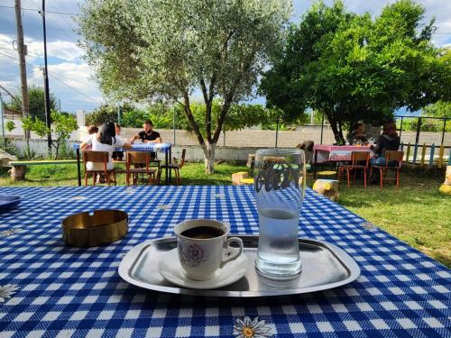Un restaurante o sitio para comer en Villa Shuaipaj