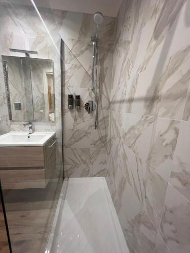 Cozy Luxury Room Turati
