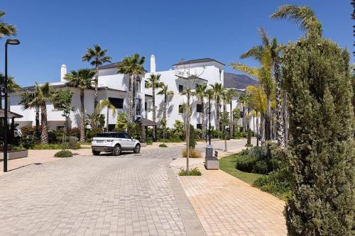 Brand New Gorgeous 2 Bed Apartment at Estepona Hills!