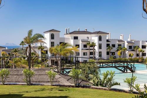 Brand New Gorgeous 2 Bed Apartment at Estepona Hills!