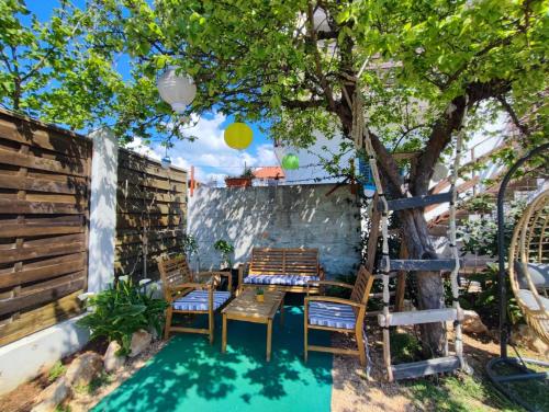2 Bedroom Apartment Sleeps 4 -Free Parking -Garden