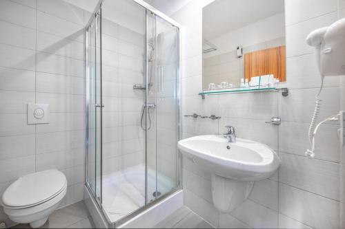 A bathroom at Waldschlössl Gasthof