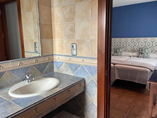Ένα μπάνιο στο HOSTAL TREVELEZ
