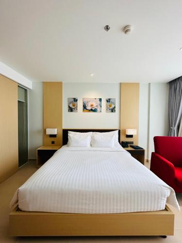 Postel nebo postele na pokoji v ubytování The Cam Ranh Oceanview Resort