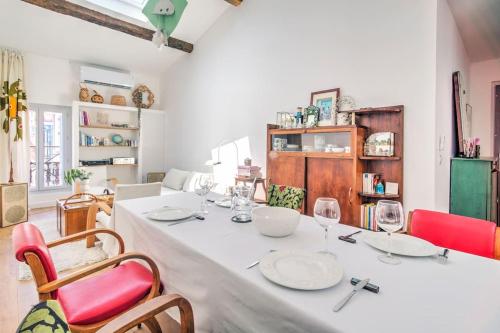 Photo de la galerie de l'établissement Appartement place des Halles, à Sète