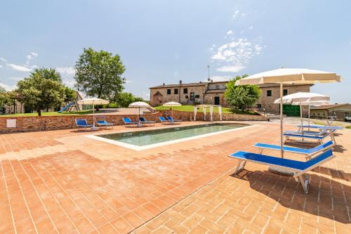 Villa Santarcangelo With Pool - Happy Rentals