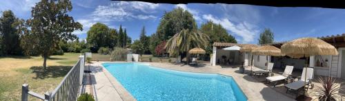 Πισίνα στο ή κοντά στο Alpilles Camargue Mas Falabrego